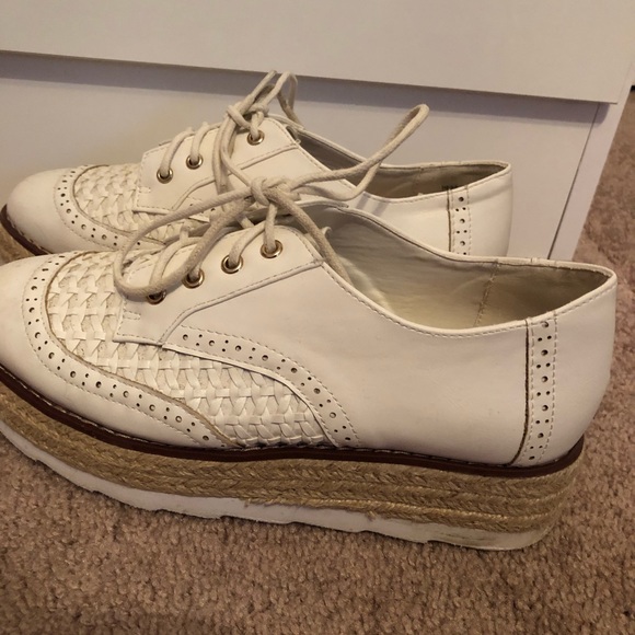 JustFab Platform Lace-Up Shoes - Picture 4 of 4